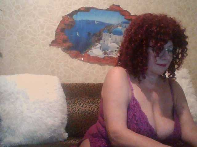 Bilder MerryBerry7 ass 20 boobs 30 pussy 80 all naked 120 open cam 10попа 20 грудь 30 киска 80 голая 120