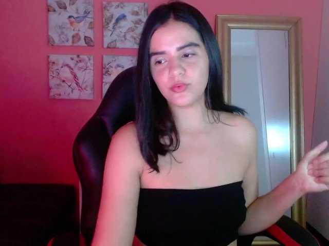 Bilder mia-collins Hi guys, thanks to all the people who support my show with tkns, I'm a Latina woman, with a huge bush in my pussy, armpits and anus, if you love natural women I know you'll like it! Please, before using my tip menu, use my Pm or write me in public