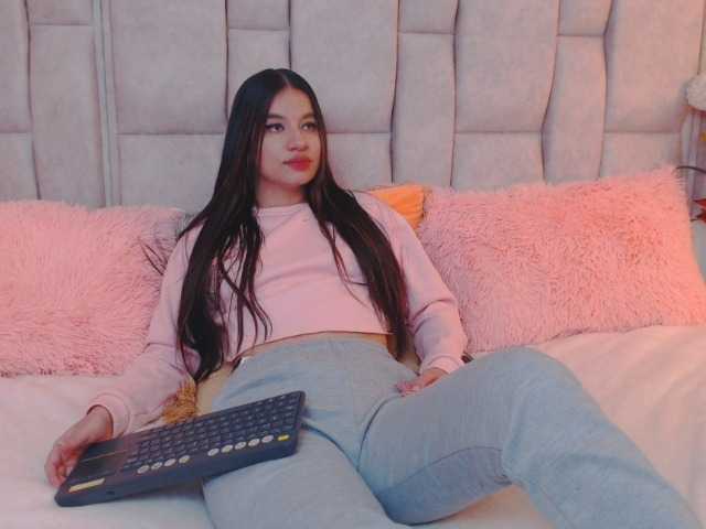 Bilder MiaDunof1 hi guys i want you to vibrate me .im addicted to feeling , pink toy ready mmm lets fuck me