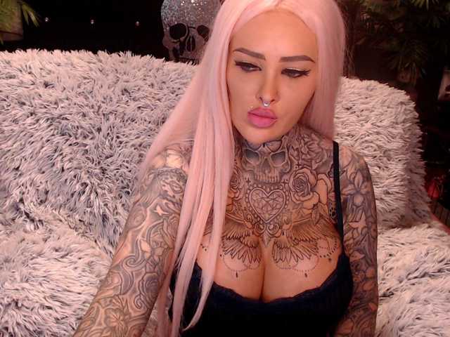 Bilder MilaElaine Lets have fun! Private chat is always open!