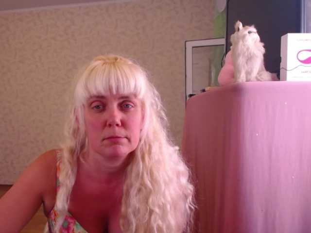 Bilder YoungMistress Lovense ON 5 tok. FOLLOW MY TWITTER @sunnysylvia5 I am Sexy with natural beauty! Long nipples 4cm and pussy with big lips and loud orgasm in private! Like me- put love, give gifts