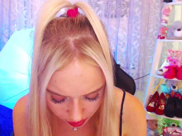 Bilder MindyKally com play with lovense and cum together ;3