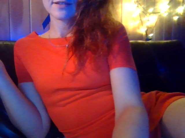 Bilder miss-redhead I reply to a private message for 5 tokens, get up to show my figure - 15 tokens, look at your camera for 30 tokens, subscribe to you for 50 tokens.