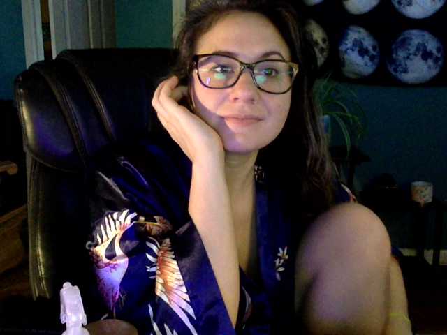 Bilder mjwhatever17 Target: 500, 82 earned, 418 until I cum #squirt #cumshow #girlnextdoor #glasses #ass