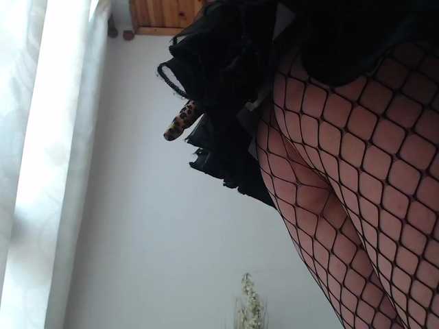 Bilder mollyhank happy hallowen my sweet's boys, welcome an get fun with me #spit #blowjob #twerking #bigass #squir : 113 take clothes off and fingering pussy