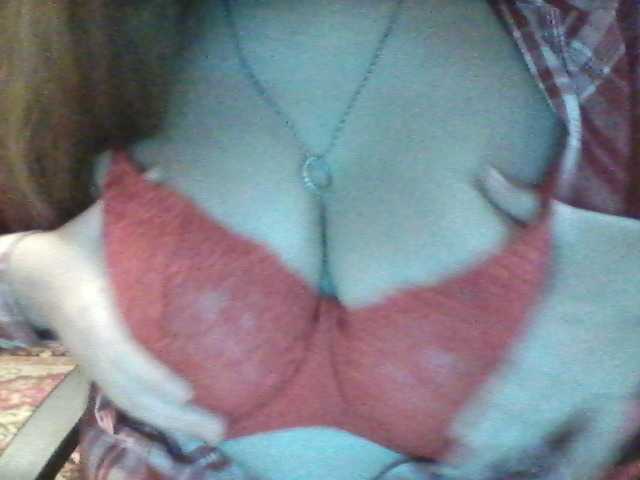 Bilder Limonadka Who want see my sexy tits? 30 tokens!