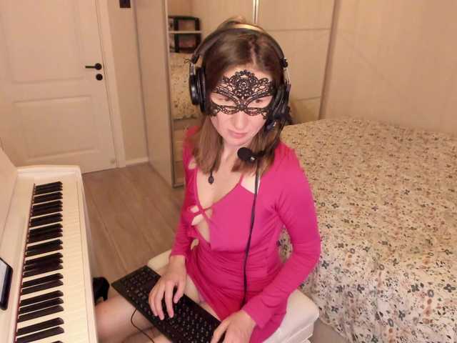 Bilder PianoGirl Hi everyone. I am Anastasia :) 101 Take off dress, 102 put on dress, 103 change the dress, 70 autodj - dance, 1001 - to cut the dress my choice, 3001 - to cut the dress your choice, 10001 - take off mask