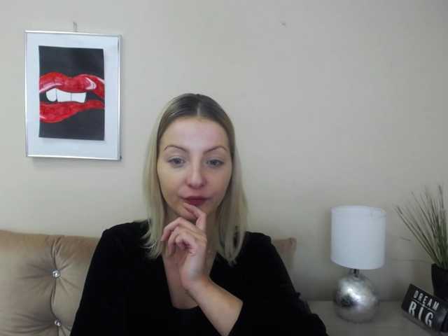 Bilder NatalieKiss Hey guys :) TIP ME FOR FOLLOW. STAND UP- 20 tks. open ur cam- 30tks, show legsfeetheels-25tks, shake ass-45,tongue play-50 make my day -1000,if someone want more -ask me, if u want just to have good fun-join me - i dont accept rude ppl here kisses