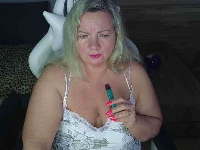 Bilder Natalli888 #mistress#humiliation#findom# bbw#smoking#cuckold#sissy##feet​Prepare ​your ​hard ​earned ​money!!!!!! I do not accept PM requests unless they are tipped for according to the tip menu.