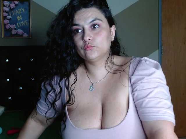 Bilder nebraska69a Good start to the week ready for you my goal spit tits 85tokens #bigboobs, # anal, #squirt, #bigass Tomorrow I will be in transmission at 7 am Time Colombia