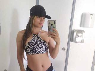 Erotisk videochat NikkiHanson