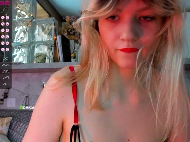 Bilder Ninilina Let's fall in love and forget in the morning ❤️LOVENSE, DOMI give me your touches❤️START FROM 2 TOKENS..❤️And deeper, 49, 81, 505, I wanna cum. Feel me there, hear how wet I am. We can drown in lust in private, l like to describe my actions by voice..