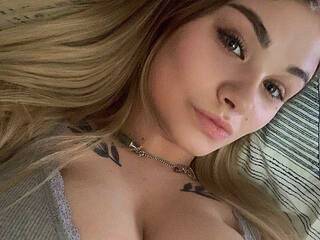 Erotisk videochat Nolovekisssme