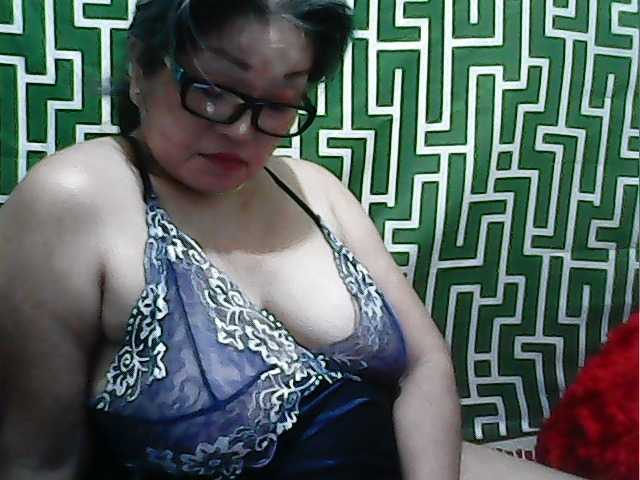 Bilder Applepie69 hello welcome to my room please help me token boobs 20 plus pussy 30 ass 40 nakec 50 show play pussy 100
