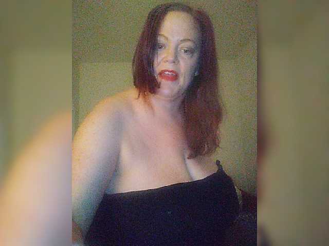 Bilder PennyLaney #hugetits#bigass#milf #queenofqueens No private messages without tipping first Follow me @candy_stone20