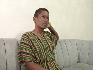 Erotisk videochat Petitegirly