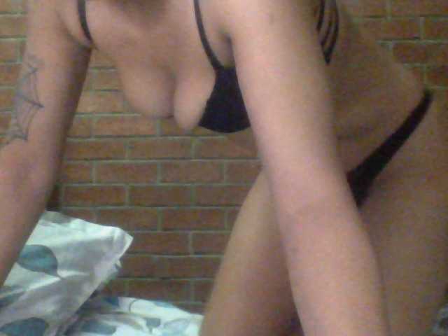 Bilder Prettythang shower me tkn will go wild for you 2t0 10 tkns moan for 2 sec 10 2 20 2tkns for 5sec 25 to 35tkns for 10 sec twerk 20 tkns pussy fingering 30 tkns gagging 40 tokens