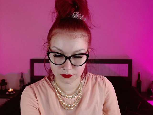 Bilder Goddess_Amanita You Glamournatrix Findomme will humiliate you gently