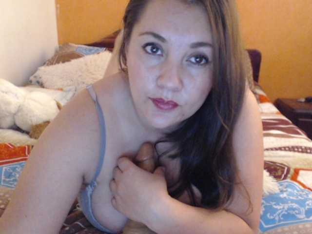 Bilder MiladyEmma hello guys I'm new and I want to have fun He shoots 20 chips and you will have a surprise #bbw #mature #bigtits #cum #squirt