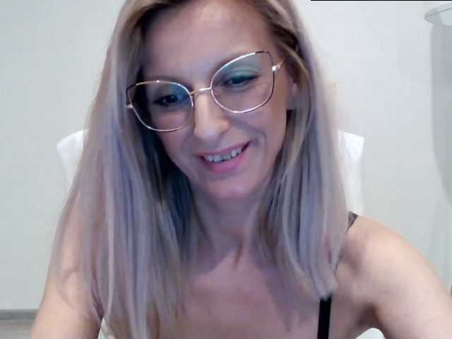 Bilder RachellaFox Sexy blondie - glasses - dildo shows - great natural body,) For 500 i show you my naked body [none]