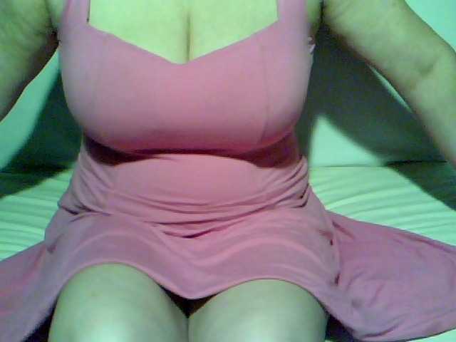 Bilder redcherry I love to caress my pussy and cum in ecstasy, your gifts cheer up and make my pussy get wet Make love. I have a sound, turn it on