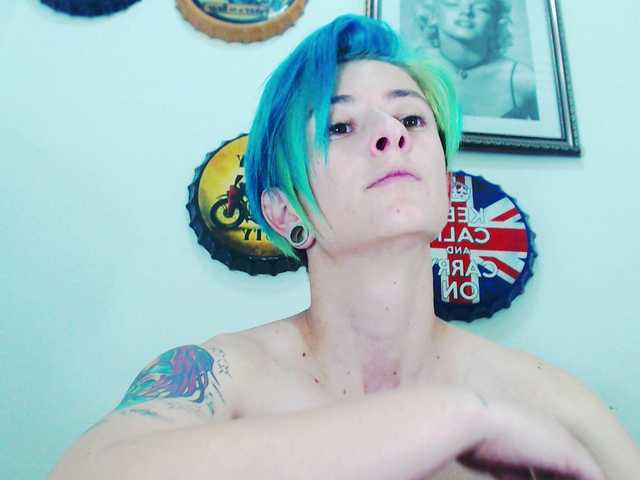 Bilder RedFury1 #ass #Feet #shorthair #colourfulhair #tattoo