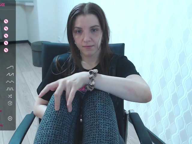 Bilder RennaLisa Show Feet: 77 smoke a cigarette: 70 : Flash Ass: 60 :Flash Tits: 50 Flash Pussy: 99 :Get Naked: 217 Pussy Play: 290 c2c 113 t , anal 1500 air kiss 12 t,butt plug 78 t bj 156 t