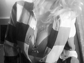 Erotisk videochat Rishana