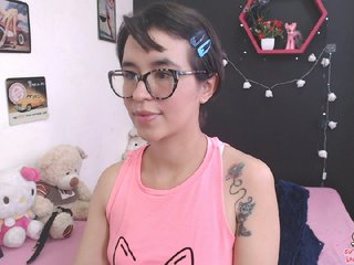 Bilder roxxanecute LOVENSE/ON #smalltits #smoke #squirt #anal #asian #latina #lovense #daddysgirl #18 #teen #daddy #ohmibod #cute #bigass #young