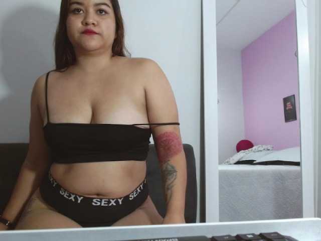 Bilder SaraFranco I am new here! Welcome guys♥ #curvy #new #brunette