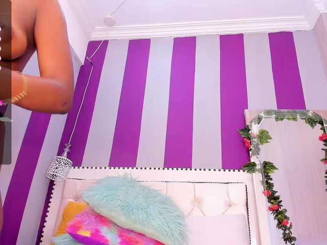 Bilder SashaLuxx hello love today is my birthday what do you think if you come to my room hot and we have a great time together!!!