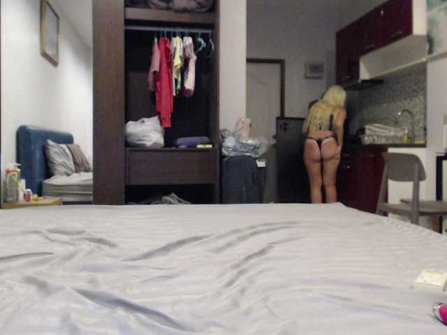 Bilder Sex-Sex-Ass Lovense works from 2x tokensslap ass 5 tipgroup only and privateshow naked after @remain
