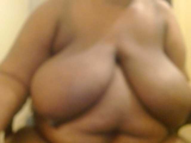 Bilder Sexiemama WELCOME TO MY ROOM ASS30 PUSSY30 NAKED50 TWERK50 i have white slave love he so much and want more slave