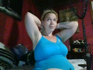 Bilder SexiiStormie Hanging out youtubin an straightenin my hair, i am always down for pvt but in mean time lets "chill!"