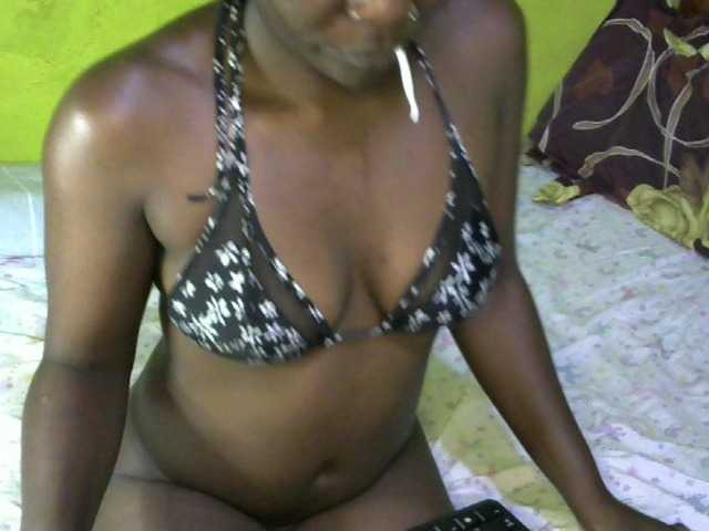 Bilder Sexydee02 hey am new lets chat have fun and mingle together #ebony #new