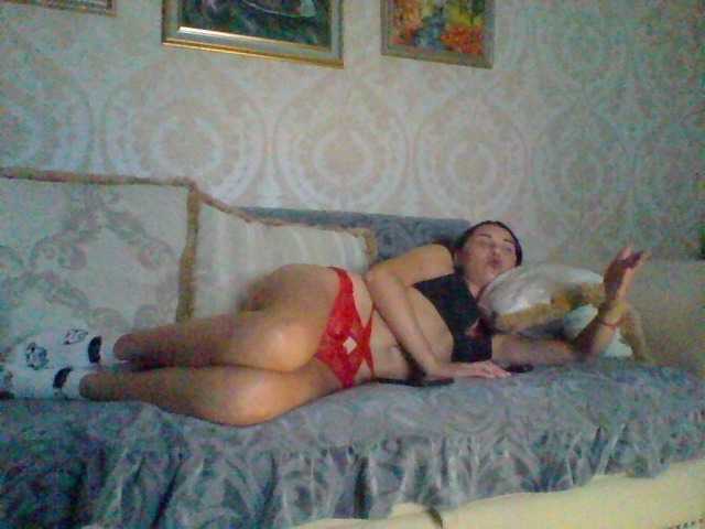 Bilder Suflemilkypie hi boys i veery like u thanks for follow me =**** TODAY I SIT here UNTIL 18: 00. I recommend playing chatbots,I love them very much. Spank me on the ass 70 tokens, air kiss 70 tokens, put me crustacean 70 tokens, I will answer in BOS 70 tokens