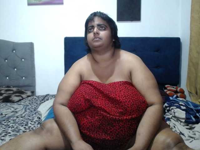 Bilder SusanaEshwar #bigboobs #hairy #cum #smoke #pregnant 2000