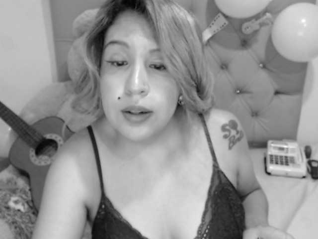 Bilder SweetBarbie the sugar princess fill her body with cream and her creamy hairy pussy explode with squirt! 622 /hairy pussy close 40 !! squirt 200/ snap 50 / lovense in ass / #latina #bigboobs #18 #hairy #teen #squirt #cum #anal #lovense #Cam2CamPrime #chat