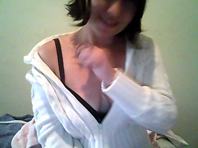 Bilder SweetSafira Play with me :) Tips for tricks! 50 TOKENS - get naked - try me!