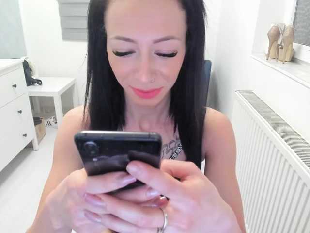 Bilder vanessakendal Hello im Vanessa a new girl here . Read the tip menu if you want to play with me / Dont request without tip ! Lets have fun