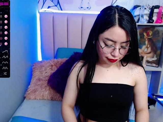 Bilder VeronicaBrook Hey i am new ♥ GOAL: SHOW CUM♥ Come on an play with me♥ Lush is on♥ control lush 222tkns15 min♥ #daddy #c2c #lovense #18 #latin 333