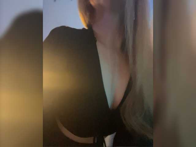 Bilder _Vishka_ Striptease private. I don’t masturbate. I don't undress in free chat