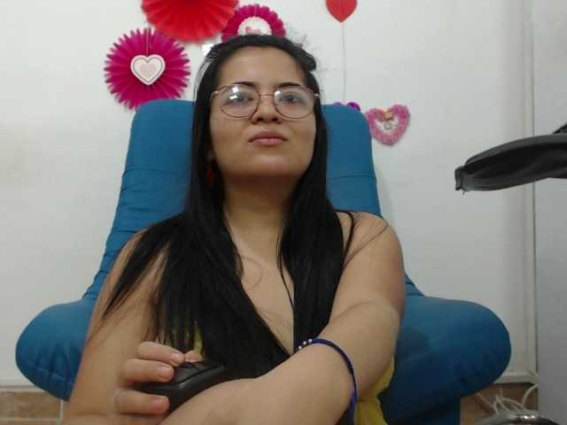 Bilder Violetaloving hello lovers im violeta fun girl with big ass make me wet and show naked --LUSH ON --MAKE ME MOAN buy controle me toy and make me cum*i love roleplay and play oil* i do anal squrit and play pussy*I HAVE BIG CURVES AND CUTEFEET