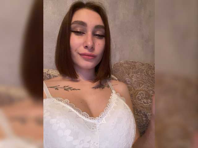 Bilder 1ONESUCH make me feel good 2222 tokens Lovens from 1tok the strongest vibration 22tok favorite 111tok I accept private for new users 50% discount)