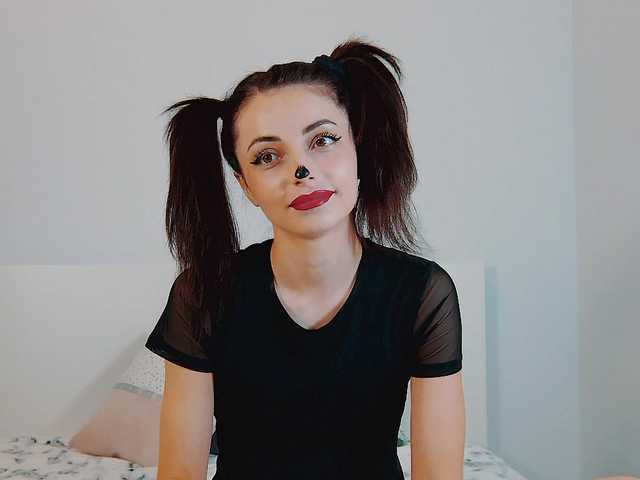 Bilder Little_Lilu Hi, welcome to my room!❤❤❤I am Lily more me in group and pvt show ❤❤❤ @remain for good mood