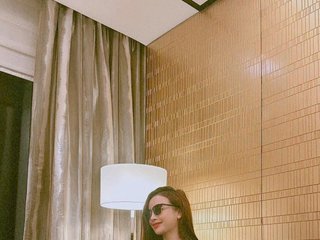 Erotisk videochat Yang-Myy