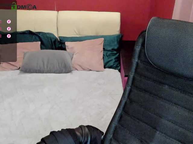 Bilder yatvoyakoshka Lovens vibrates from 2 tokens at a time)In private I play with toys, role-playing, sam to cam, femdom)Orgasm in pvt - 555tk or lovens control 10 min)In full private I play with the ass and realize any fantasies) invite!