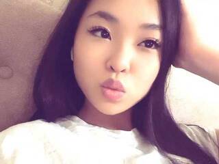 Erotisk videochat YunHori